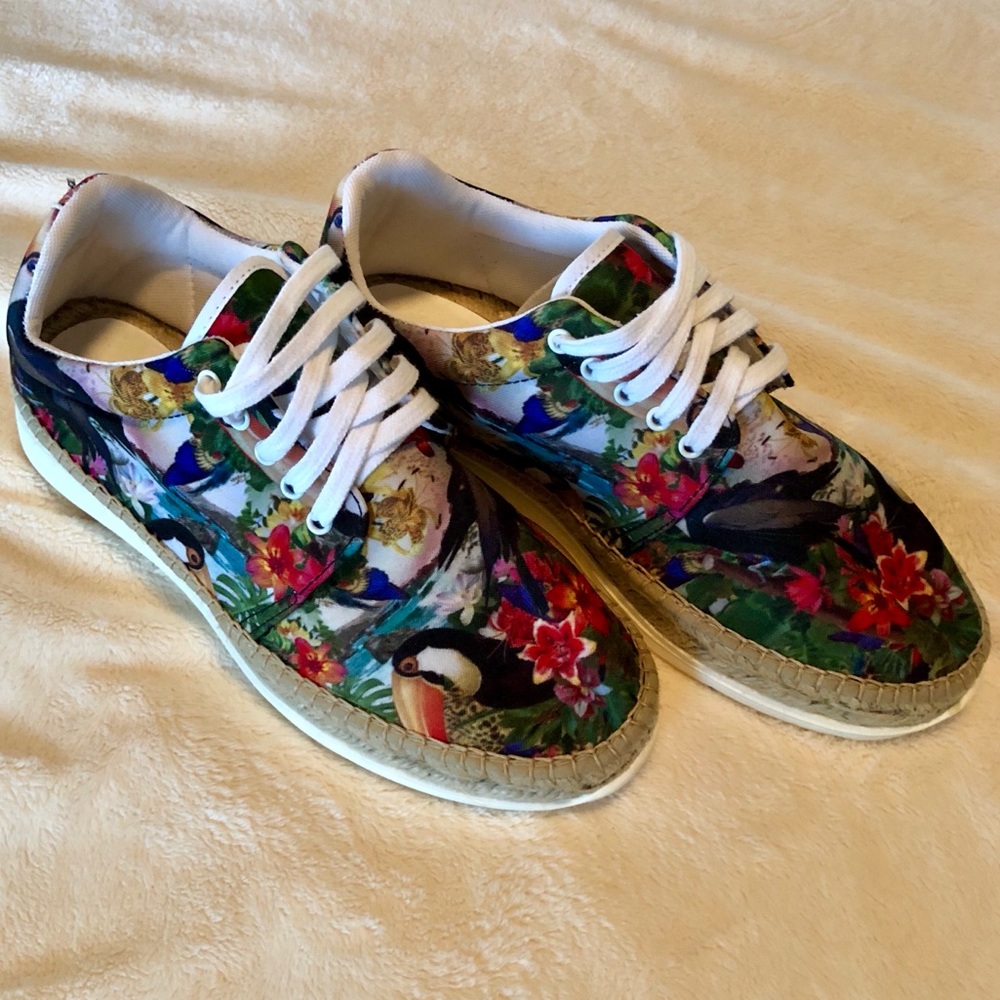 AZURA KACY ESPADRILLES size 38 or 7.5/8